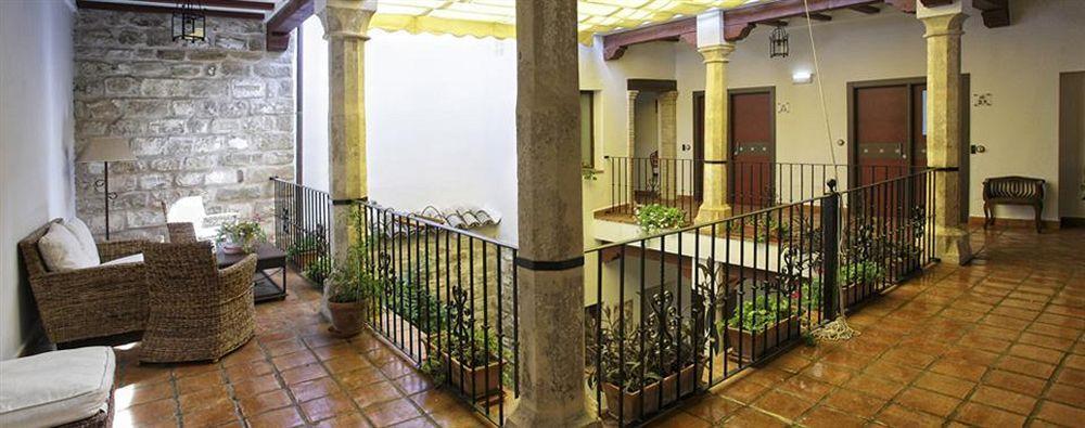 Alvaro De Torres Boutique Úbeda Buitenkant foto