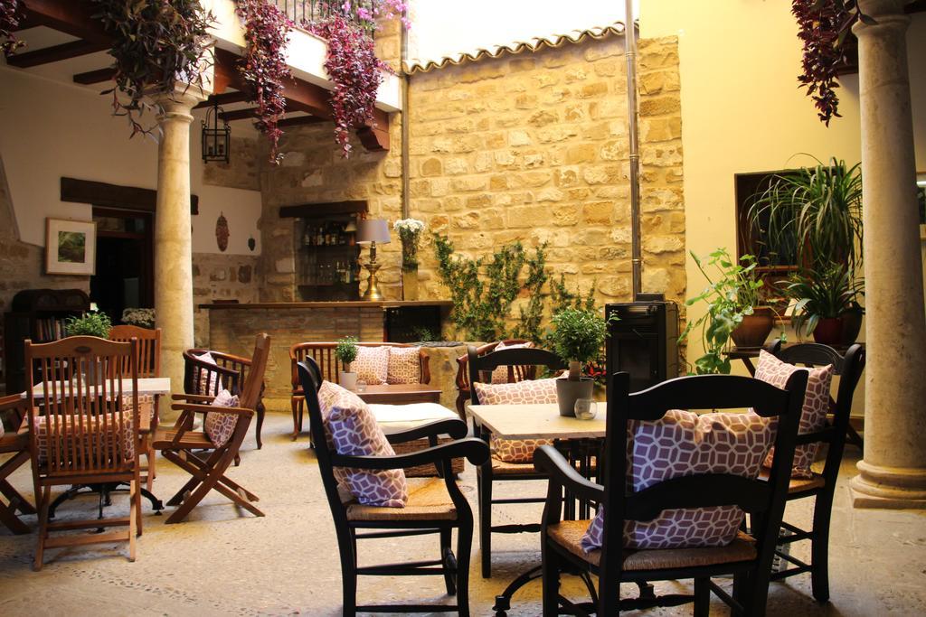 Alvaro De Torres Boutique Úbeda Buitenkant foto