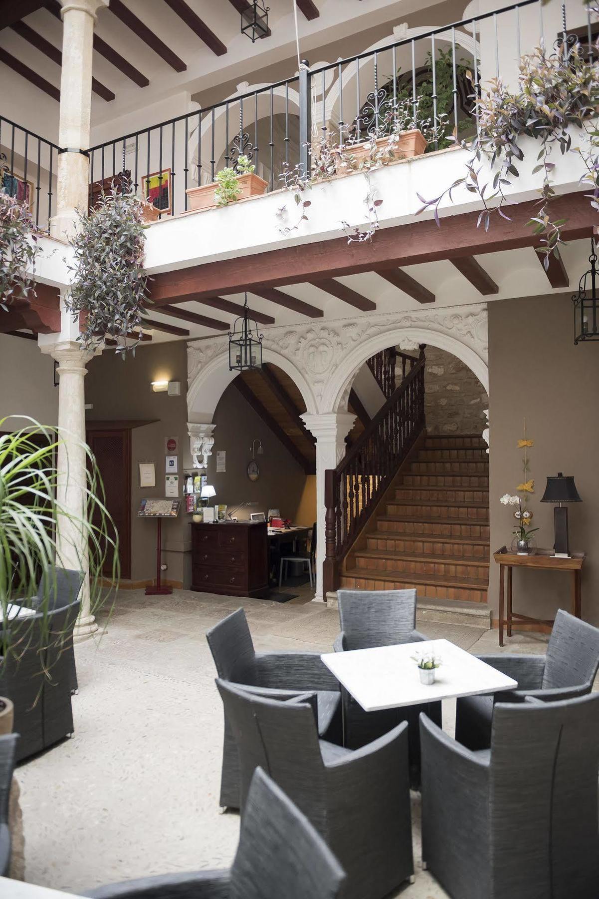 Alvaro De Torres Boutique Úbeda Buitenkant foto
