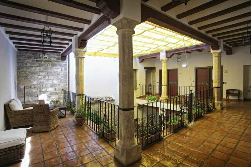 Alvaro De Torres Boutique Úbeda Buitenkant foto