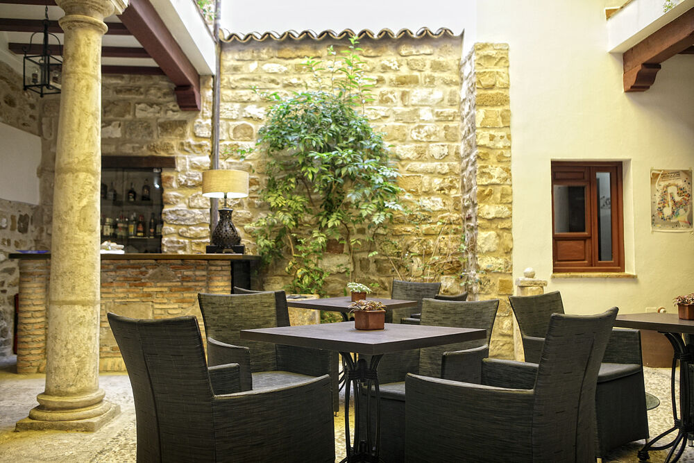 Alvaro De Torres Boutique Úbeda Buitenkant foto
